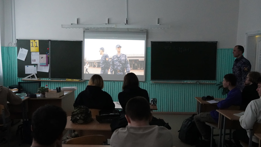 Пушкин и военное образование – школьникам НАО рассказали о вузах Росгвардии