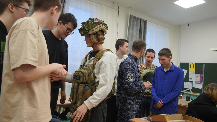 Пушкин и военное образование – школьникам НАО рассказали о вузах Росгвардии