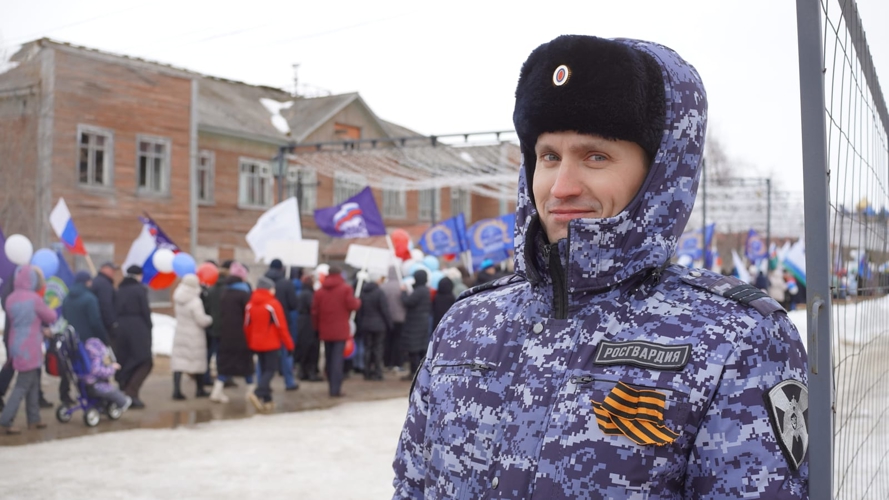 Росгвардия и полиция обеспечили безопасность более 5000 участников первомайского шествия в Нарьян-Маре