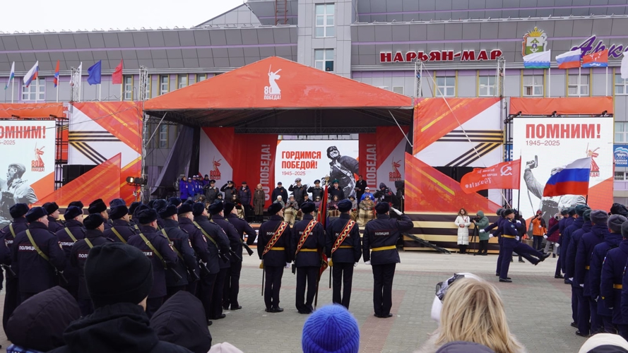 В Нарьян-Маре Росгвардия и полиция обеспечили безопасность более 5000 участников празднования Дня Победы