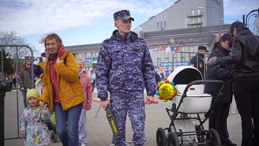 В Ненецком автономном округе Росгвардия и полиция обеспечили безопасность более 2600 участников детских праздников