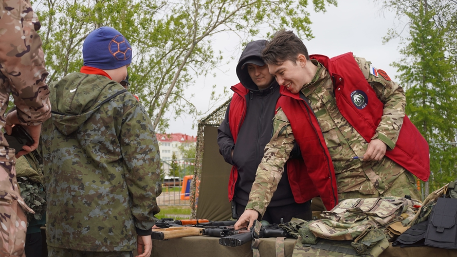 В НАО Росгвардия и полиция обеспечили безопасность более 2000 участников празднования Дня молодёжи