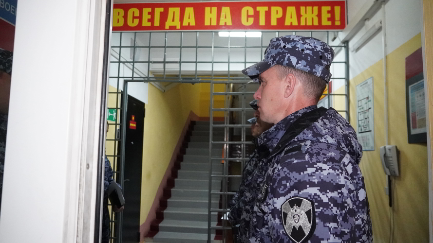 «Важен личный пример» – Интервью ко Дню отца с многодетным росгвардейцем из Нарьян-Мара