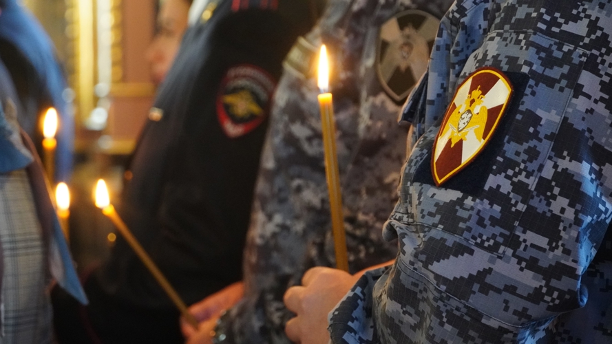 В Нарьян-Маре росгвардейцы почтили память погибших сотрудников органов внутренних дел