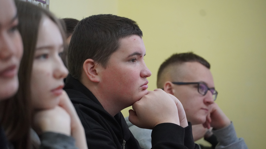 Росгвардия и ФСТИ НАО проводят комплекс интерактивных занятий для молодёжи в честь Дня призывника