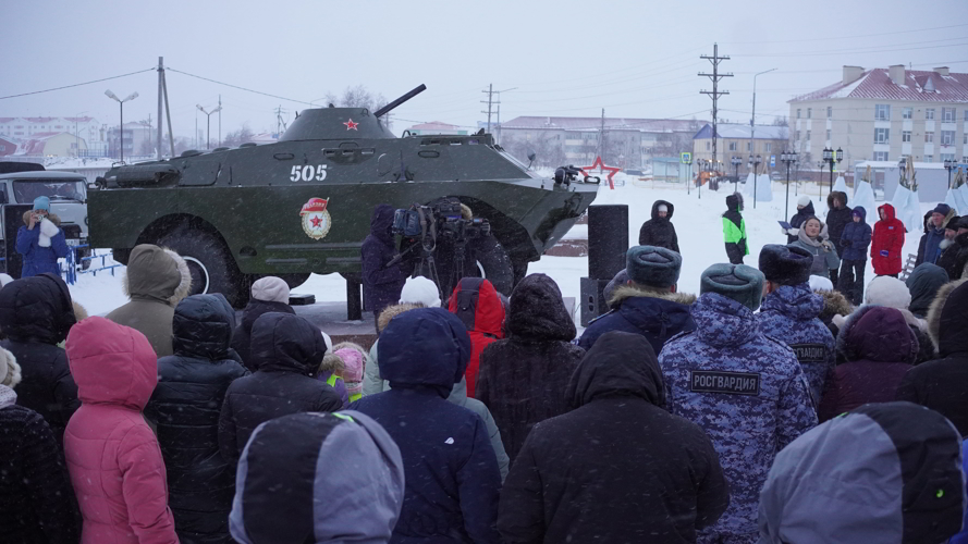 Росгвардия и полиция обеспечили безопасность более 600 участников празднования Дня Героев Отечества в НАО