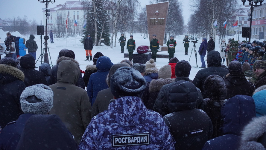 Росгвардия и полиция обеспечили безопасность более 600 участников празднования Дня Героев Отечества в НАО