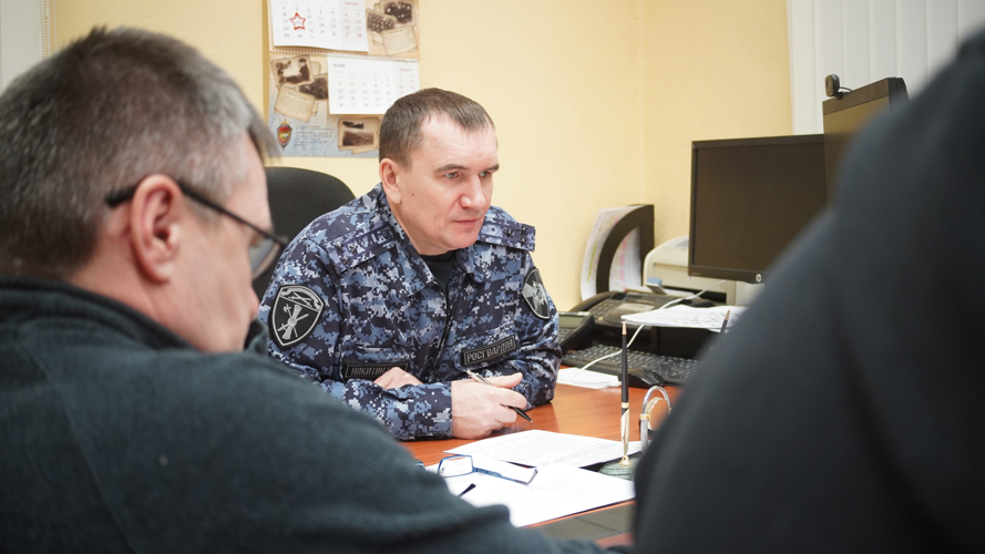 Частные охранники окажут содействие Росгвардии и полиции в обеспечении безопасности новогодних праздников в НАО