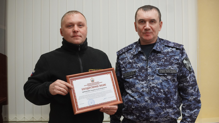 Частные охранники окажут содействие Росгвардии и полиции в обеспечении безопасности новогодних праздников в НАО