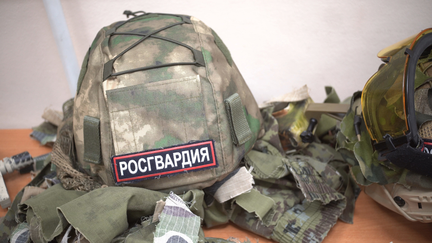 «Ёлка желаний»: В Нарьян-Маре росгвардейцы исполнили новогоднюю мечту воспитанников детского дома