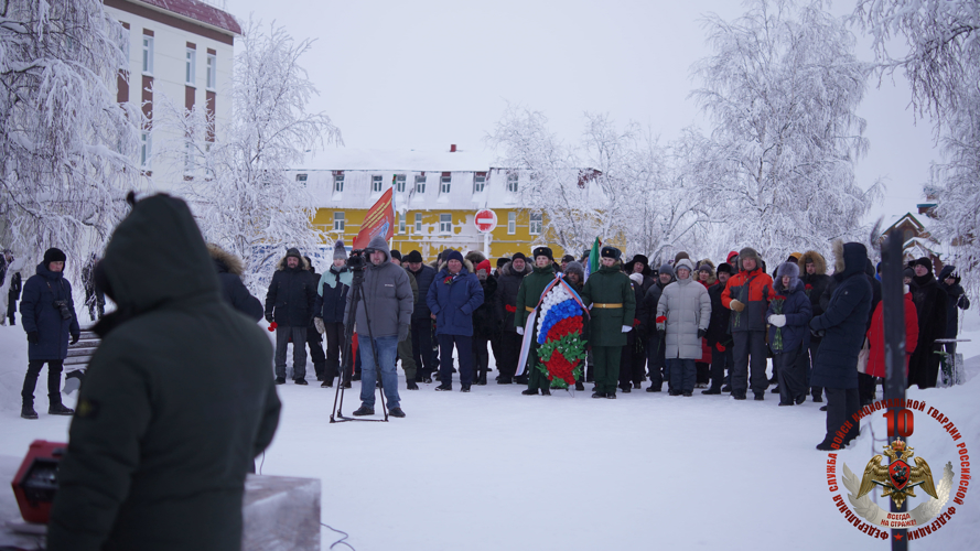 В Нарьян-Маре Росгвардия и полиция обеспечили безопасность более 80 участников патриотического митинга