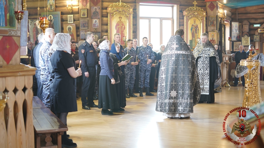 В Нарьян-Маре провели праздничный молебен в честь юбилея Росгвардии