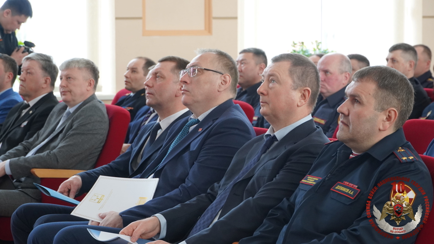 В Нарьян-Маре провели торжественную церемонию награждения в честь 10-летия Росгвардии