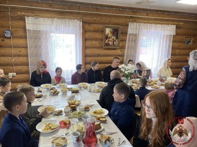 В Нарьян-Маре для детей росгвардейцев провели урок о традициях православной церкви