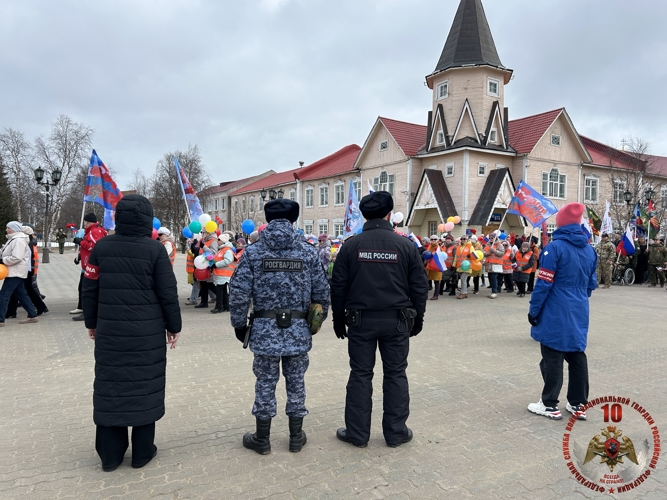 Безопасность более 6000 участников первомайского шествия в Нарьян-Маре обеспечили Росгвардия и полиция