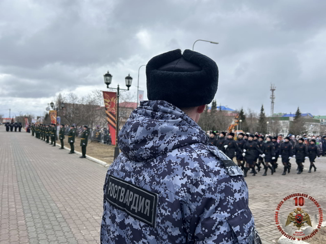 В Нарьян-Маре росгвардейцы и полиция обеспечили безопасность более 5000 участников празднования Дня Победы
