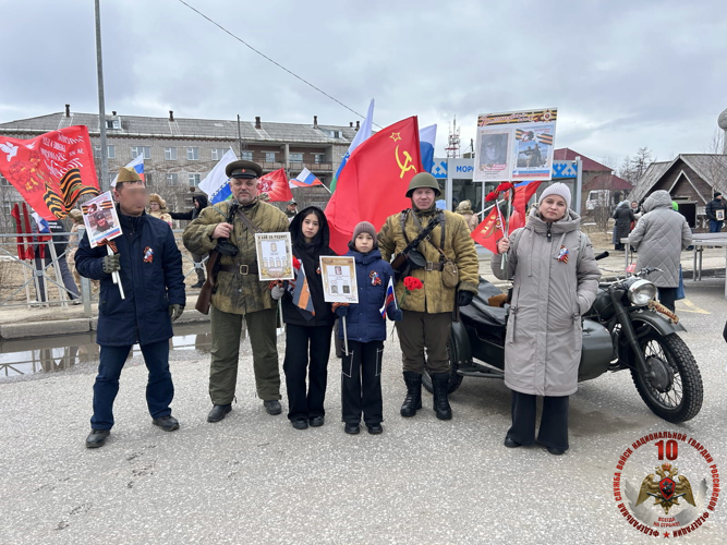 Сохранение памяти поколений: военнослужащий Росгвардии из НАО почтил подвиг предков в «Бессмертном полку»