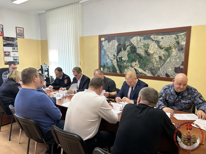 Росгвардия отметила благодарностями частных охранников НАО, дежуривших в День Победы