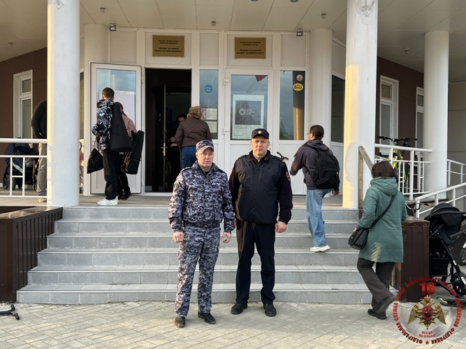 Сотрудники Росгвардии обеспечили правопорядок в Нарьян-Маре в рамках акции «Родное» во время  «Ночи музеев»