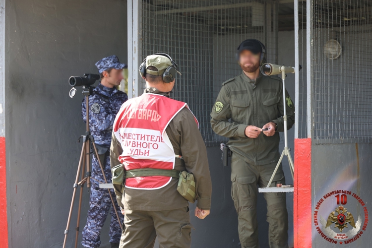 Росгвардейцы из НАО приняли участие в чемпионате по военно-спортивному многоборью СЗО Росгвардии в Санкт-Петербурге