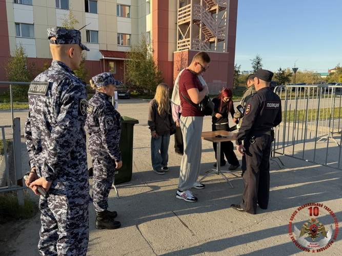 Более 17 тысяч жителей и гостей Нарьян-Мара встретили праздник под охраной Росгвардии и полиции