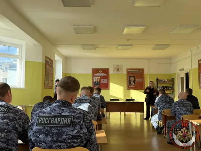 Сотрудники Росгвардии узнали об условиях Арктической и семейной ипотеки в НАО
