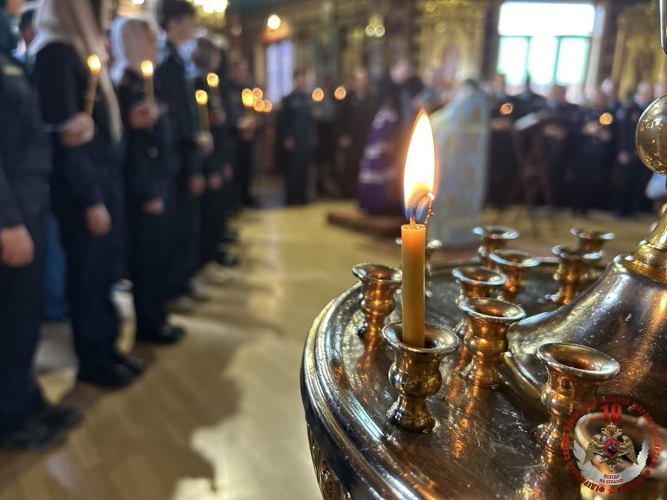 Сотрудники Росгвардии по НАО приняли участие в молебне в честь иконы «Неопалимая Купина»